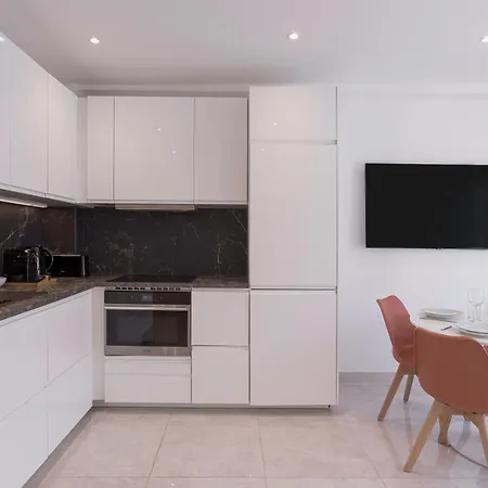 Apartment Moliere - Palais, Plage, Balcon, Clim Et Centre *